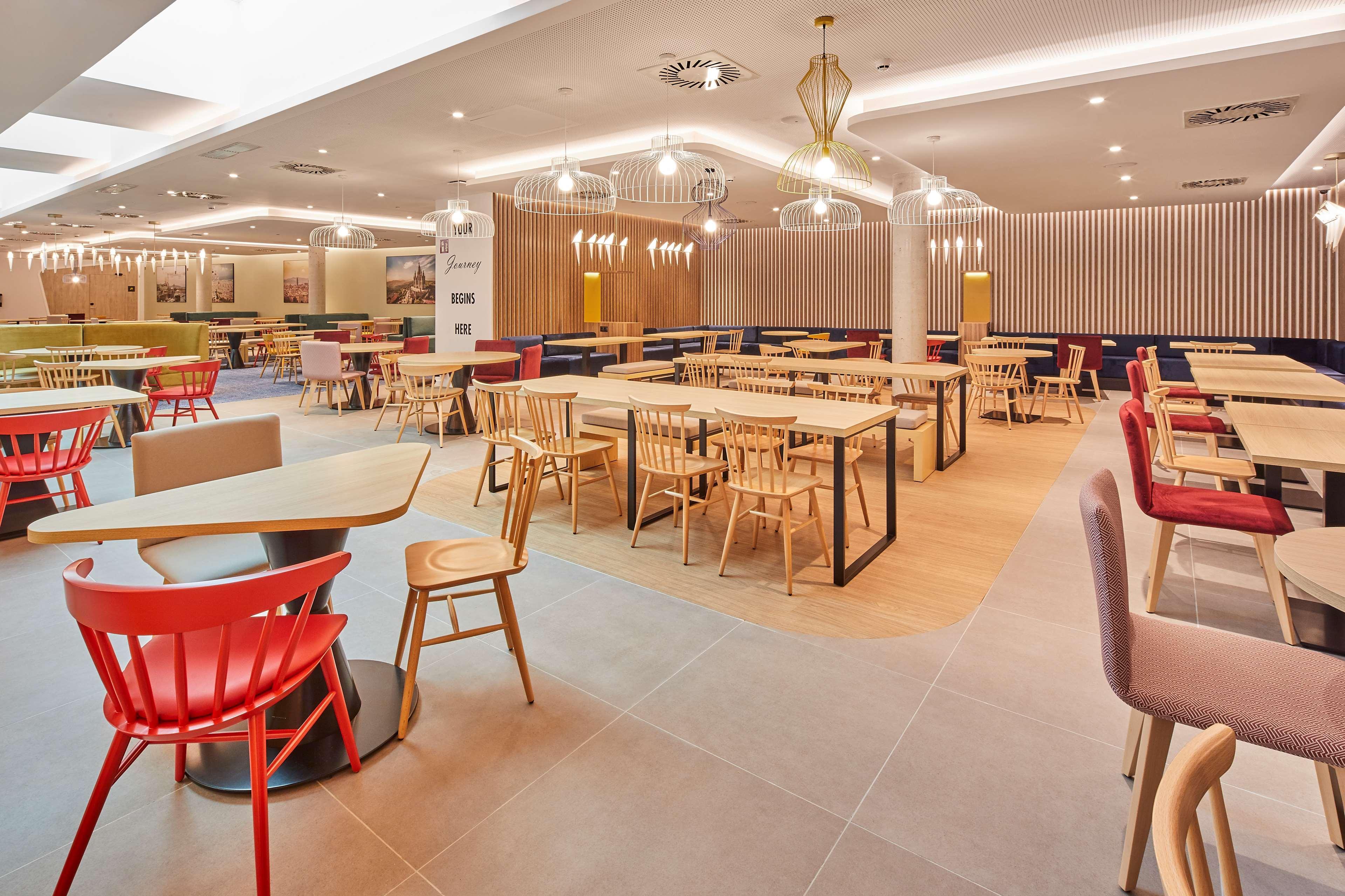 Отель Hampton By Hilton Barcelona Fira Gran Via Оспиталет-де-Льобрегат Экстерьер фото